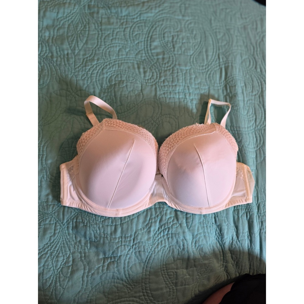 Adore Me White Lace Trim Underwire tour Bra 38DD Style LP1761 Adjustable Straps